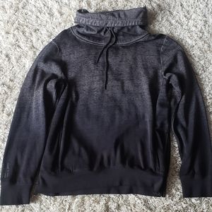 Guess sweatshirt